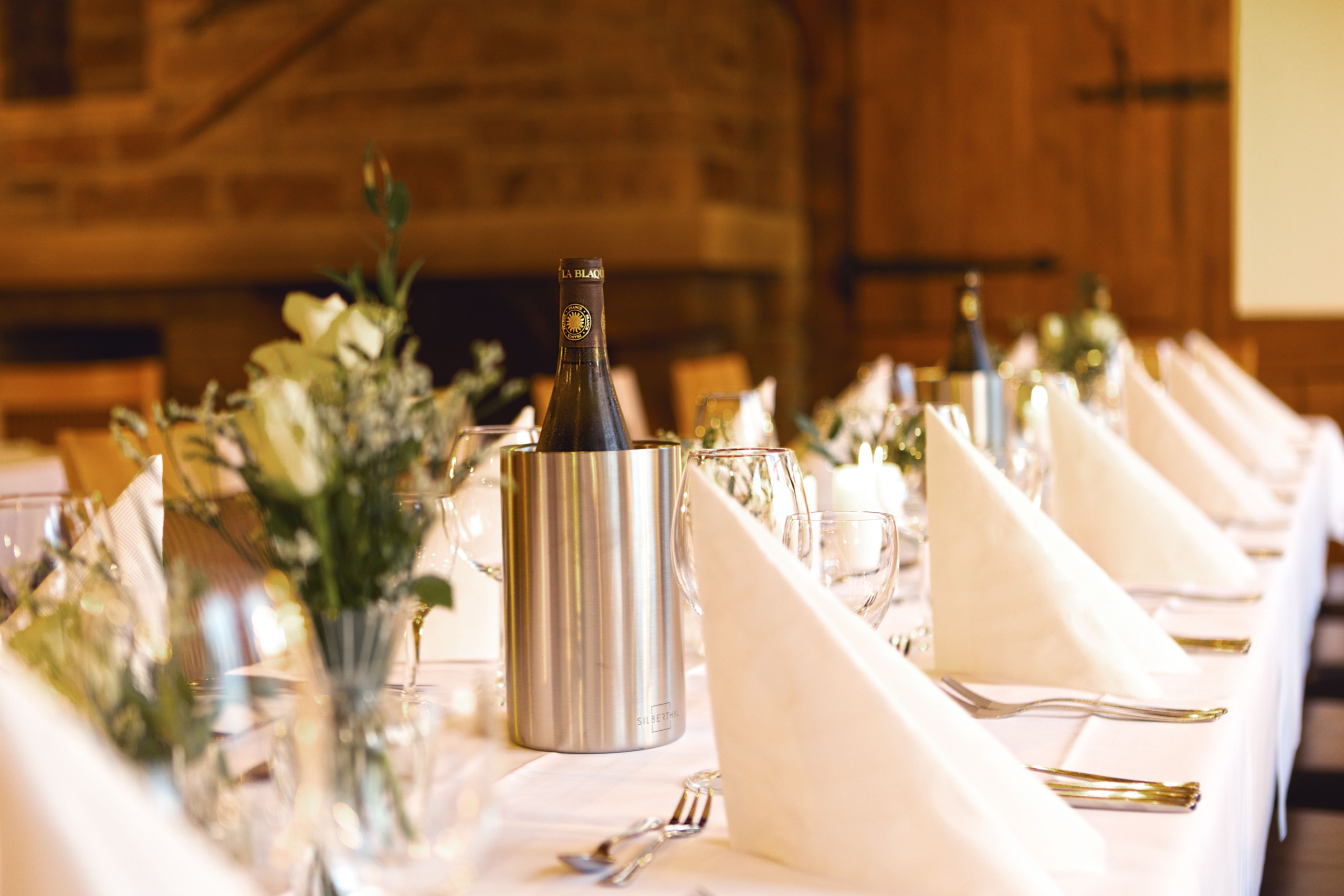 Haus-Ledendecker-Tisch